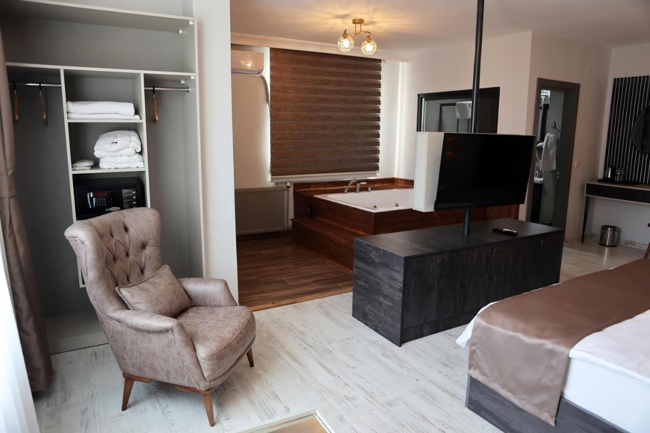 Sar-Per Hotel أديرني المظهر الخارجي الصورة