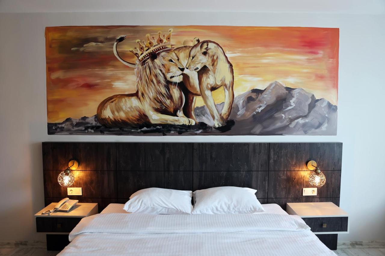 Sar-Per Hotel أديرني المظهر الخارجي الصورة